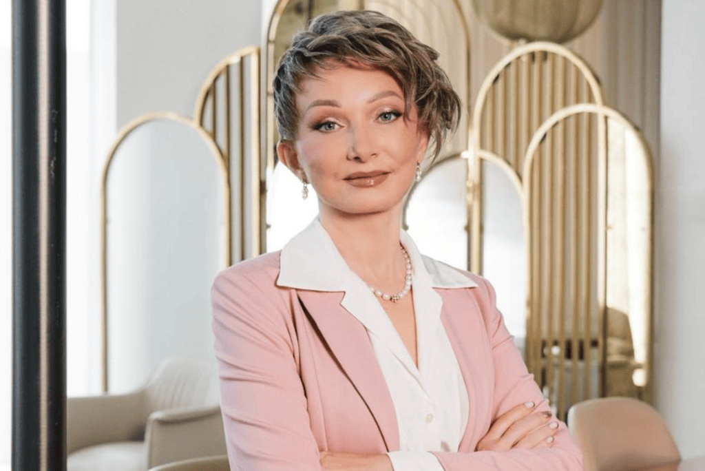 Arina Arinnitti: Shaping Entrepreneurship Through Creativity and Impact ...